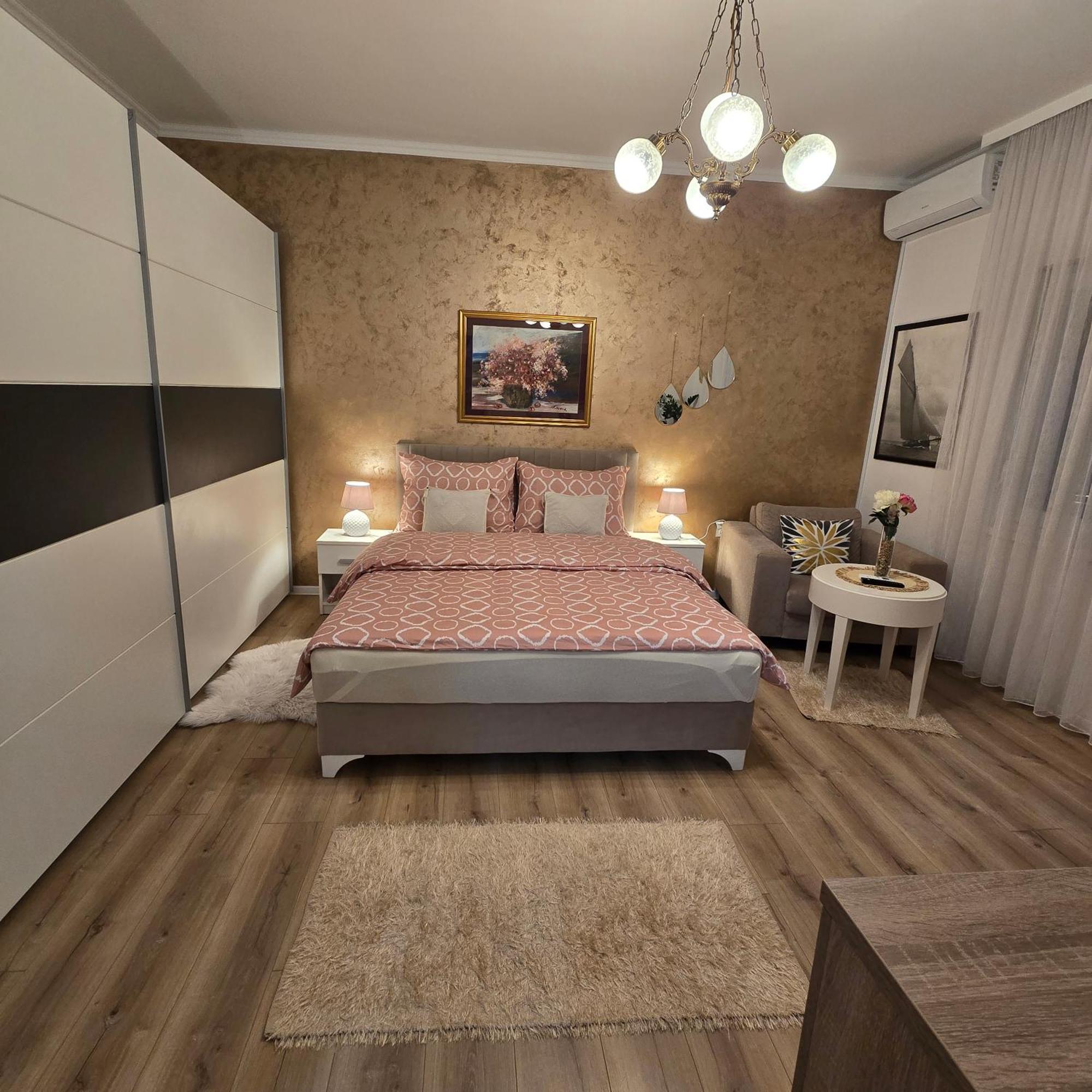 Apartman Hersek โมสตาร์ ภายนอก รูปภาพ