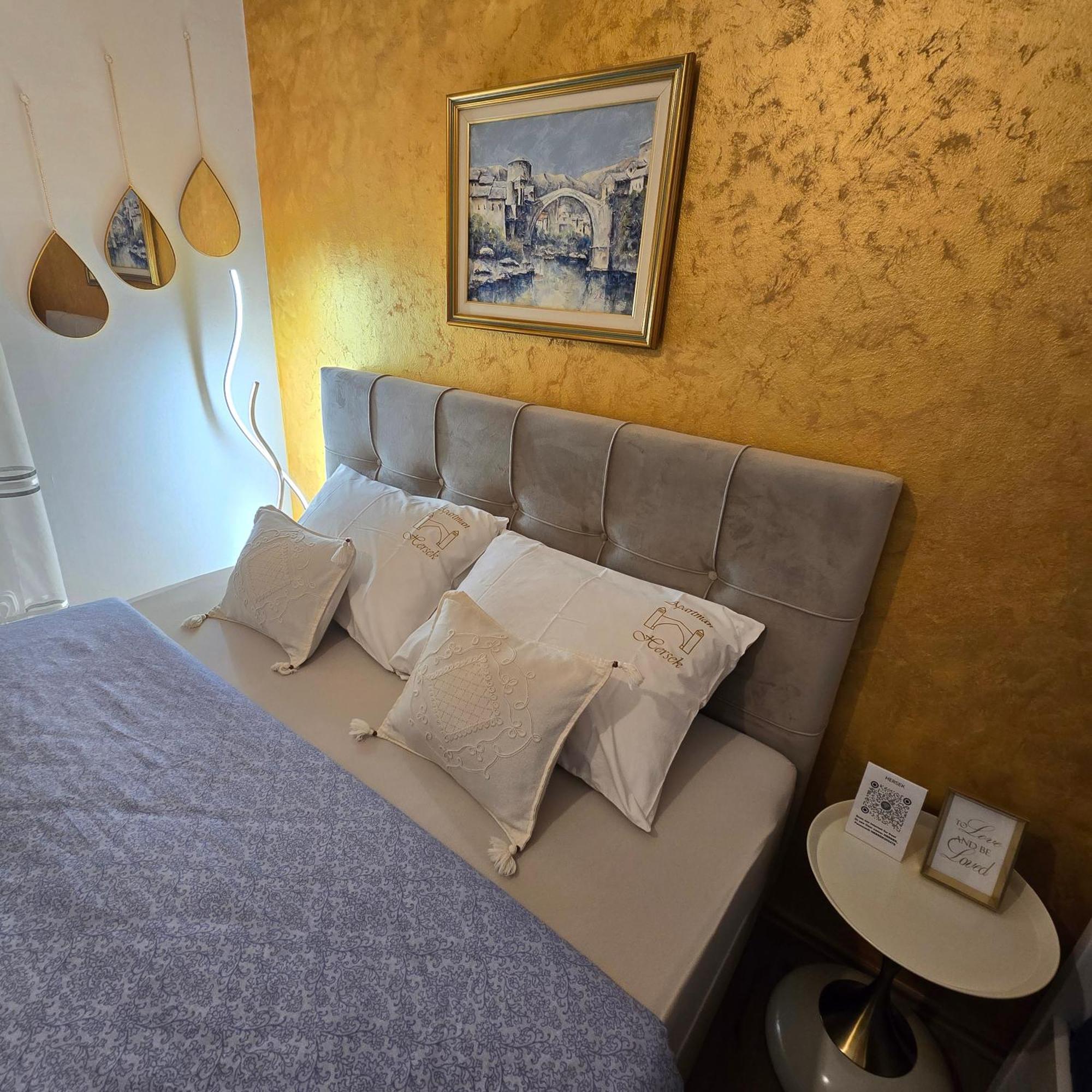 Apartman Hersek โมสตาร์ ภายนอก รูปภาพ